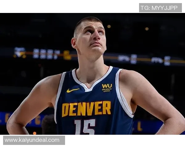 约基奇半场表现抢眼但失误频繁14分4板4助5次失误影响球队节奏